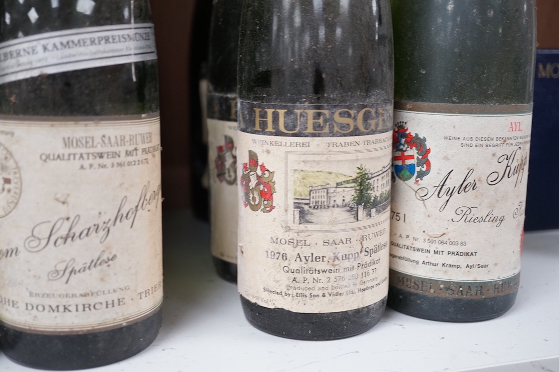 14 bottles of Ayler Kupp Riesling-Auslese 1979, 8 various other bottles of Riesling and two bottles of Tokay d’Alsace 1989 (24)